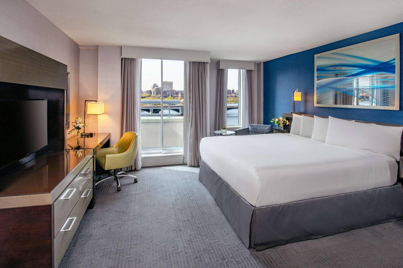 The-Royal-Sonesta-Boston-Room-23