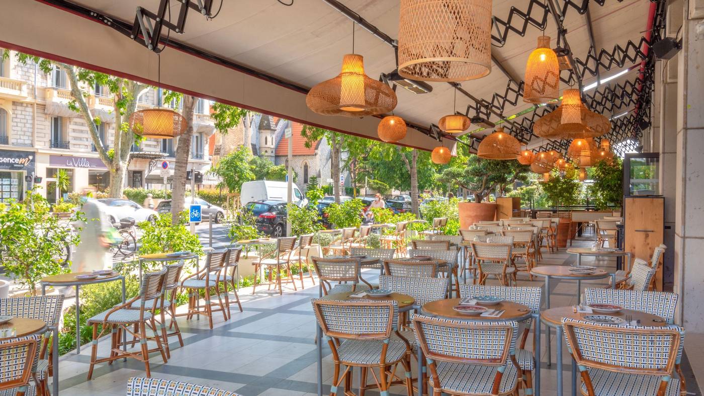 Holiday-Inn-Nice-Restaurant-2