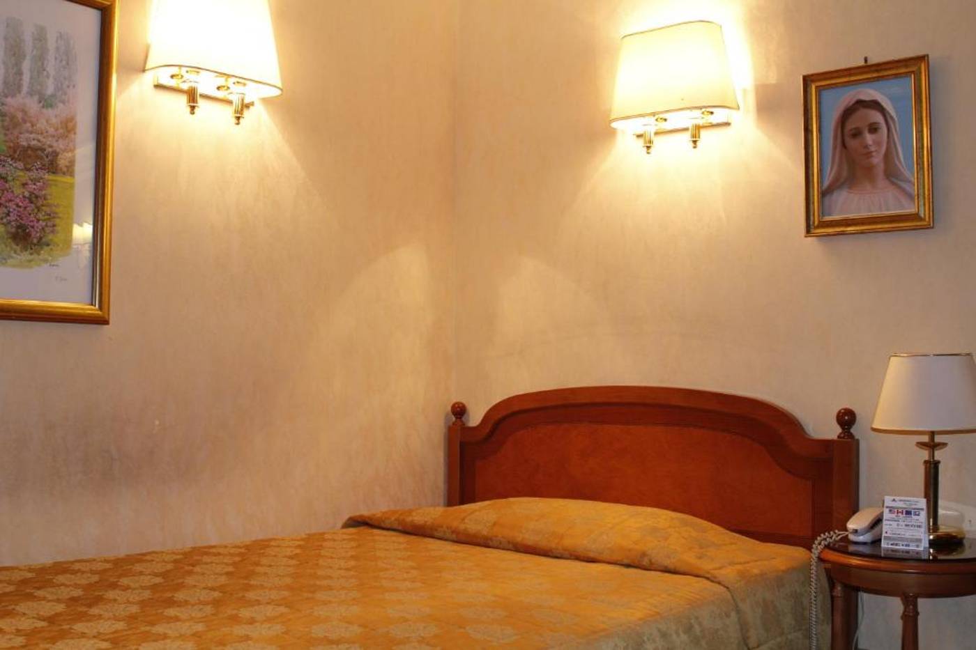 Pace-Helvezia-Room-16