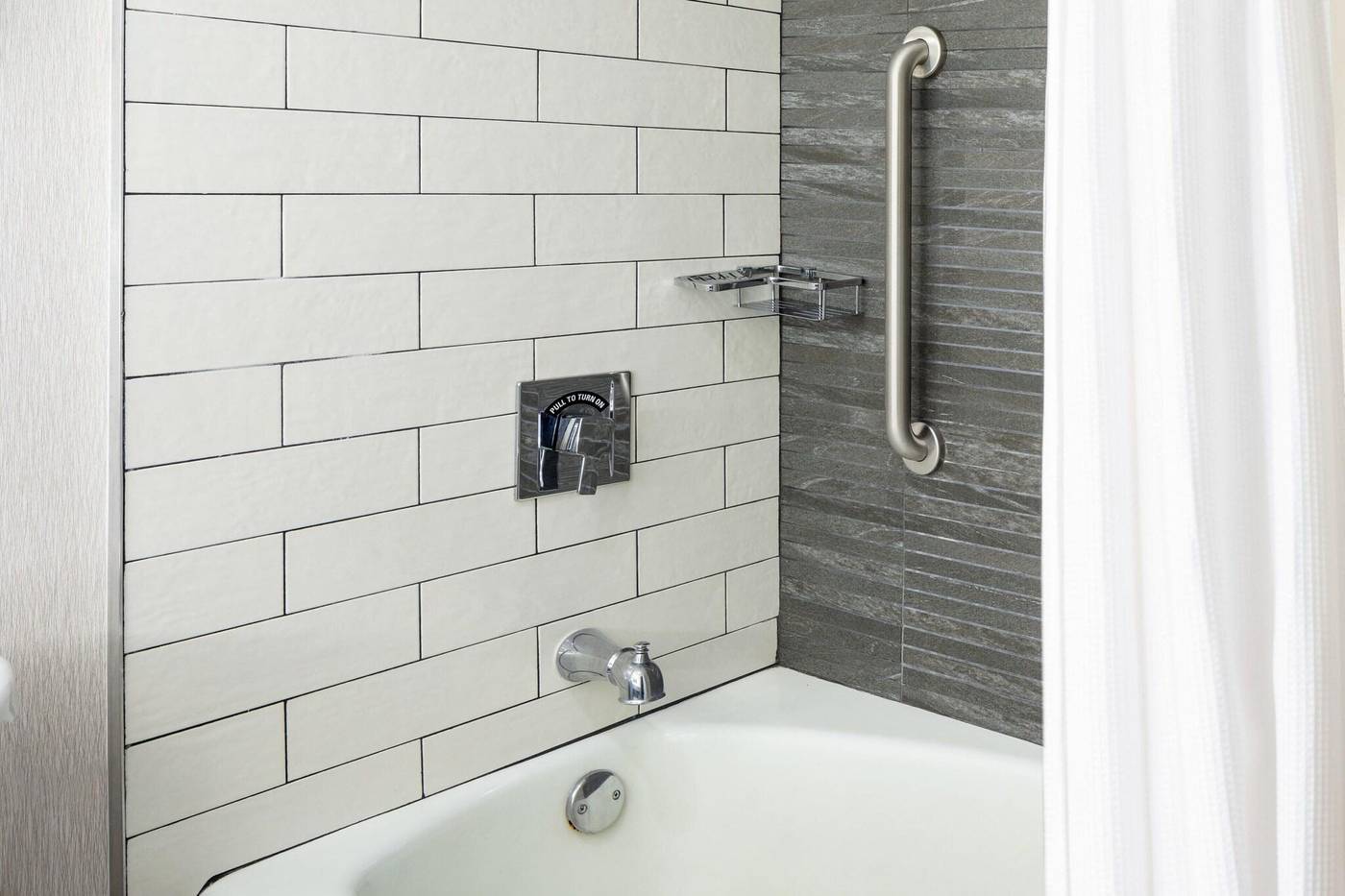 Boston-Marriott-Newton-Room-24