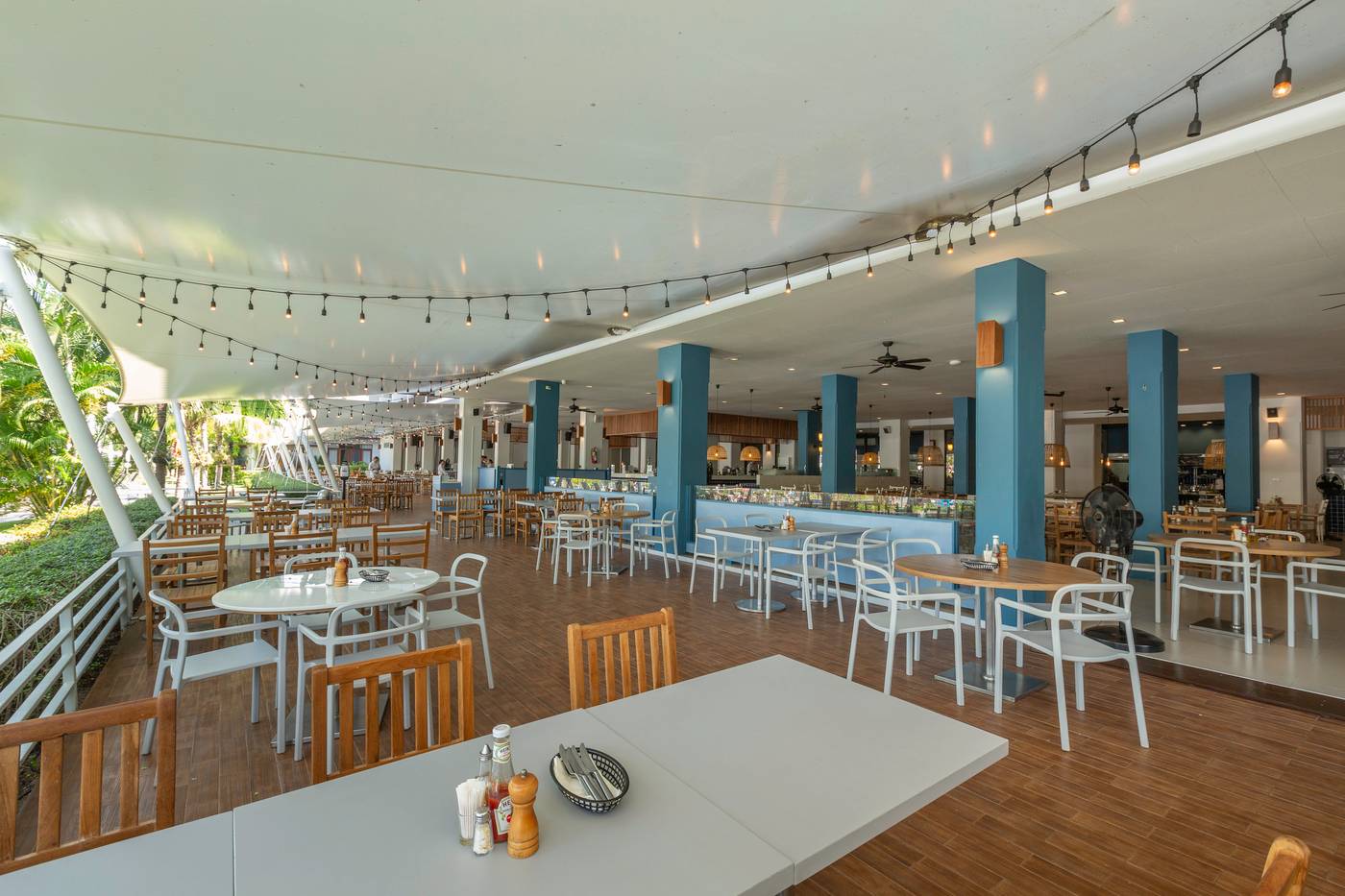 Sunwing-Kamala-Beach-Restaurant-49