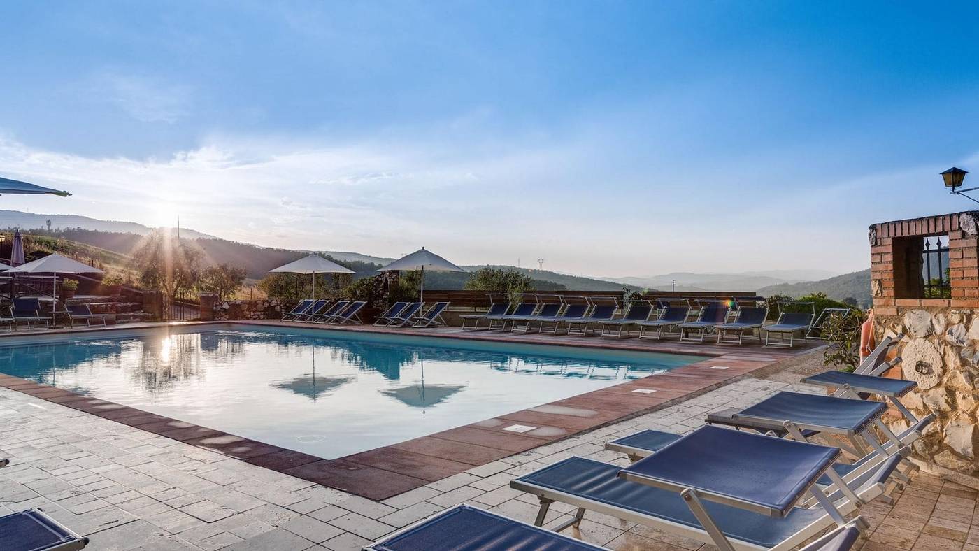 Borgo-Il-Poggiaccio-Pool-98