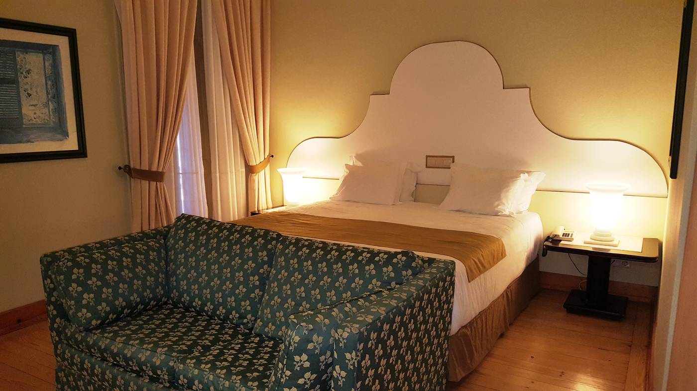 Hotel-De-Moura-Room-25