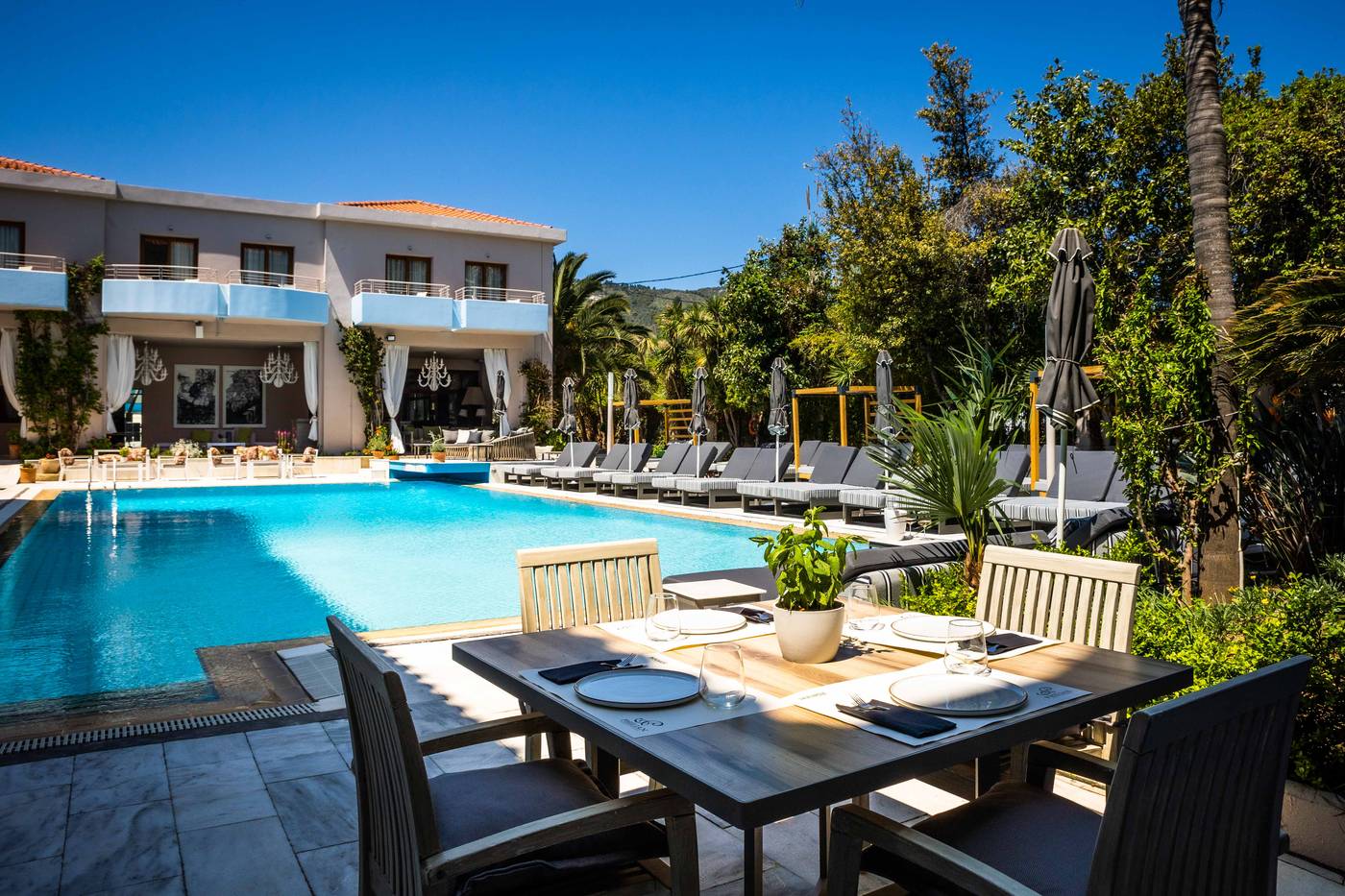 La-Piscine-Art-Hotel---Adult-Only-Restaurant-8