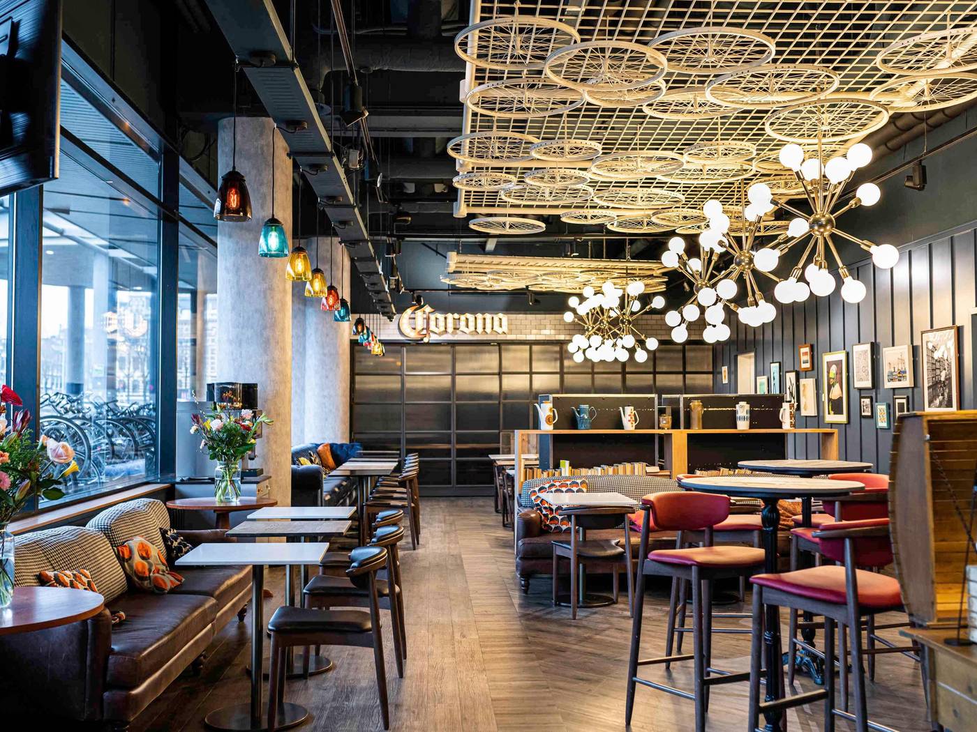 ibis-Amsterdam-Centre-Restaurant-16