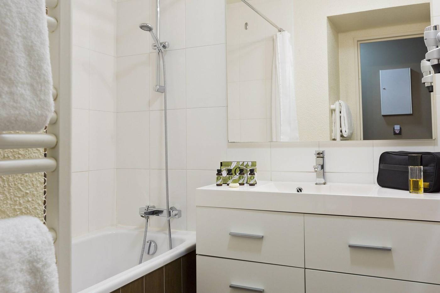 Residence La Reserve-France-Ferney-Voltaire-Room-7
