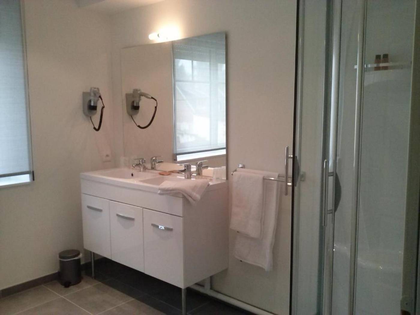 Logis Hotel Du Canard-France-HANGEST SUR SOMME-Room-8