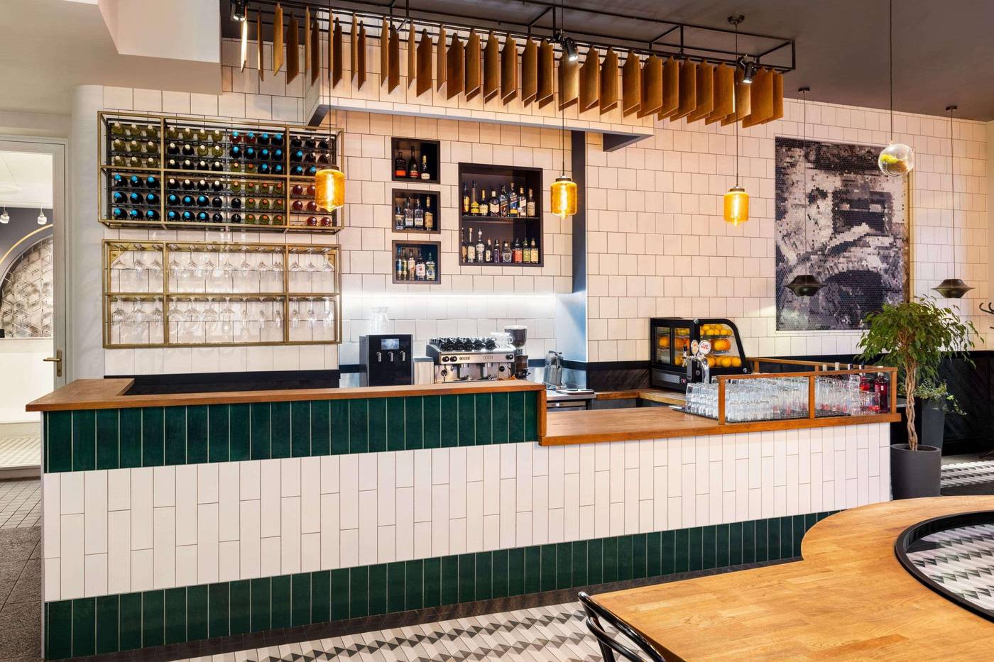 Wyndham-Grand-Krakow-Old-Town-Restaurant-16