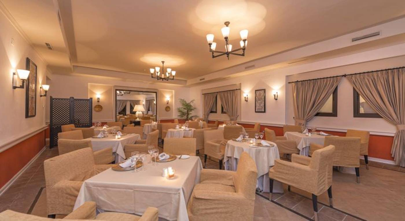 La Cala Resort