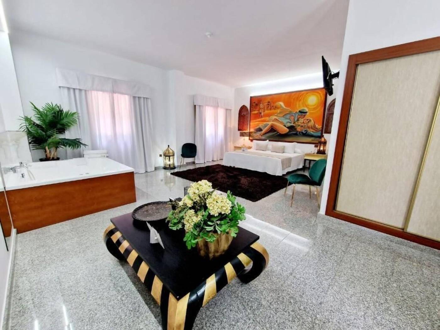 Hotel-Plaza-del-Castillo-Room-36