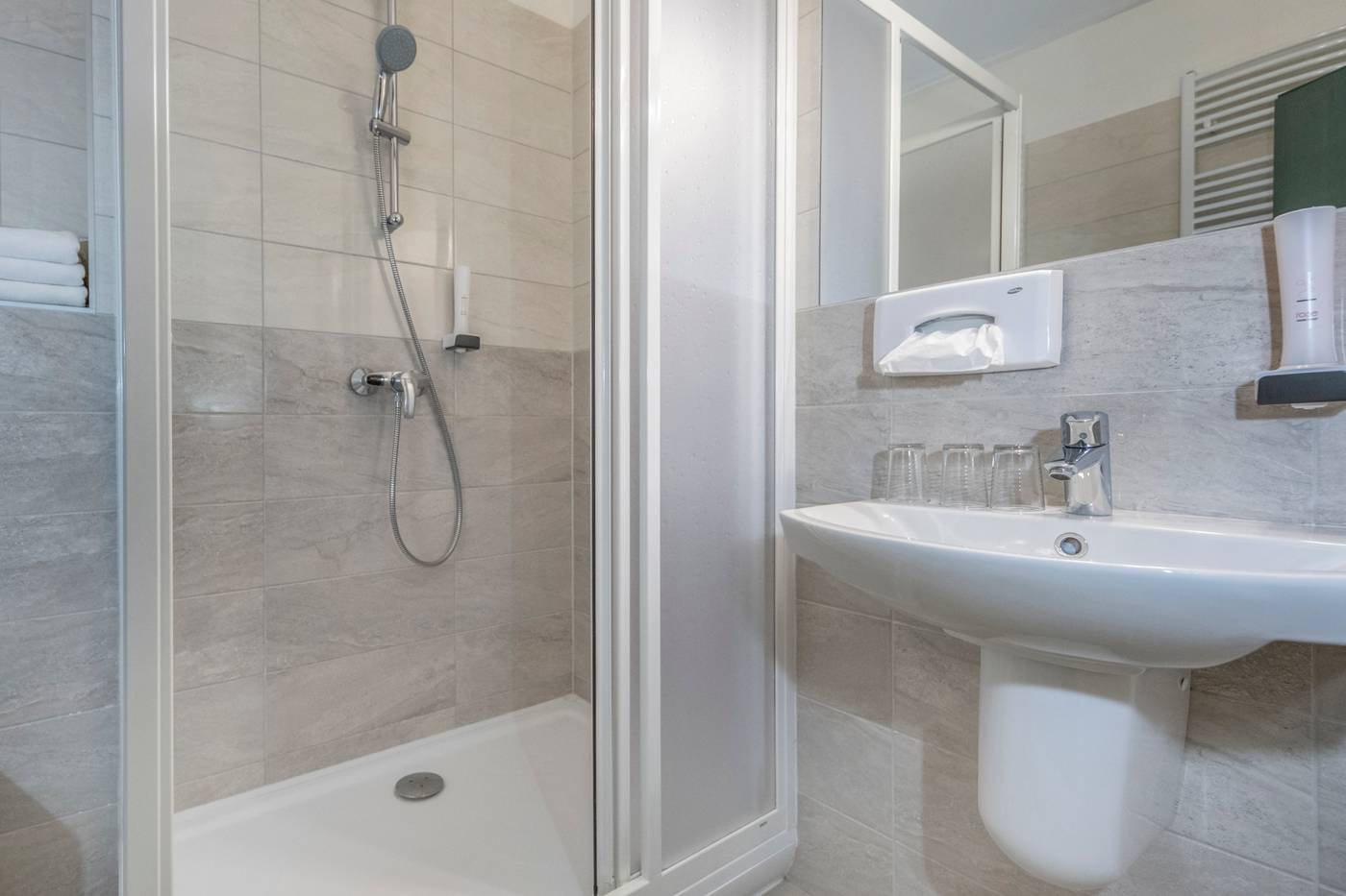 Corvin-Hotel-Budapest---Corvin-wing-Room-30