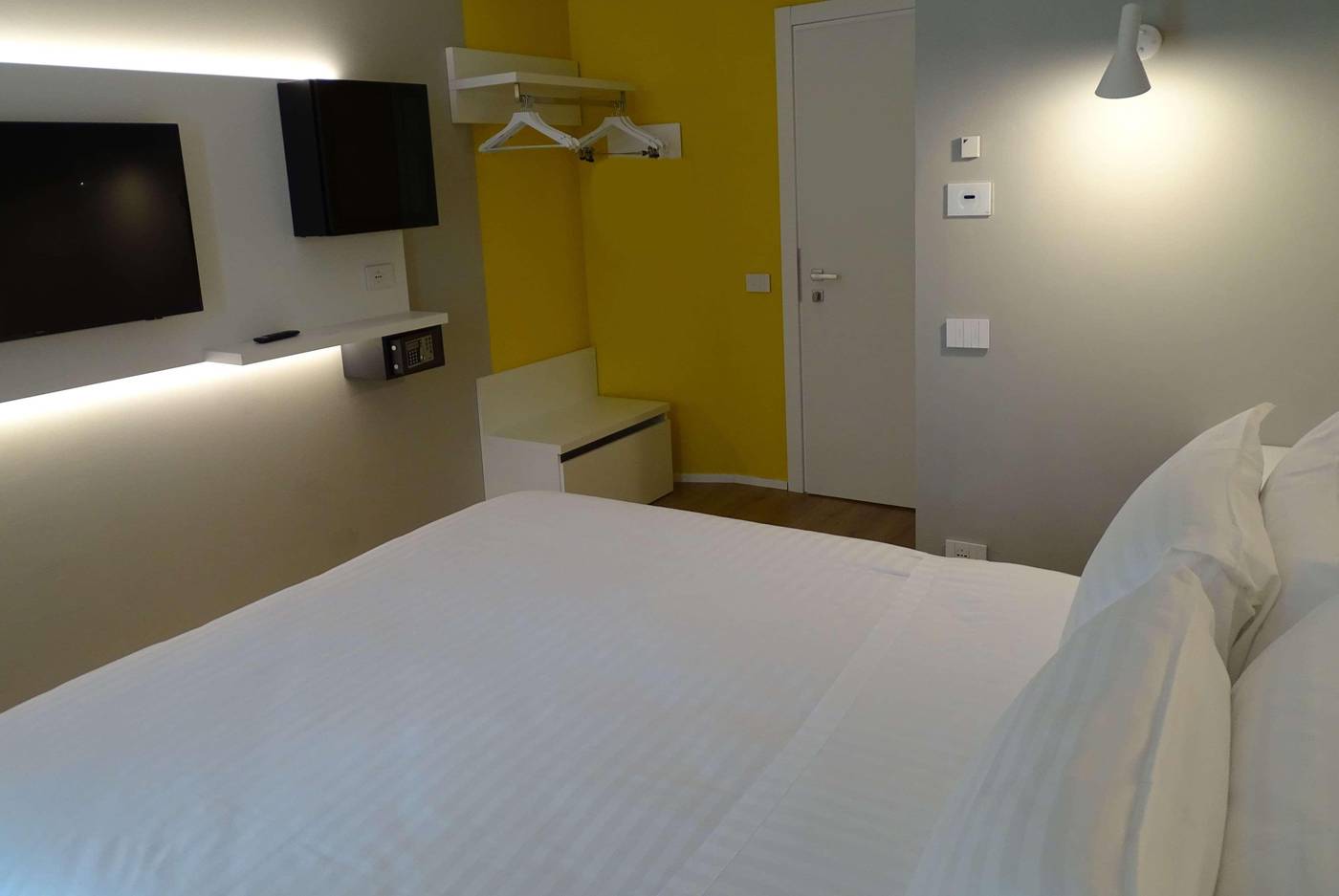 Wyndham-Garden-Florence-Room-29