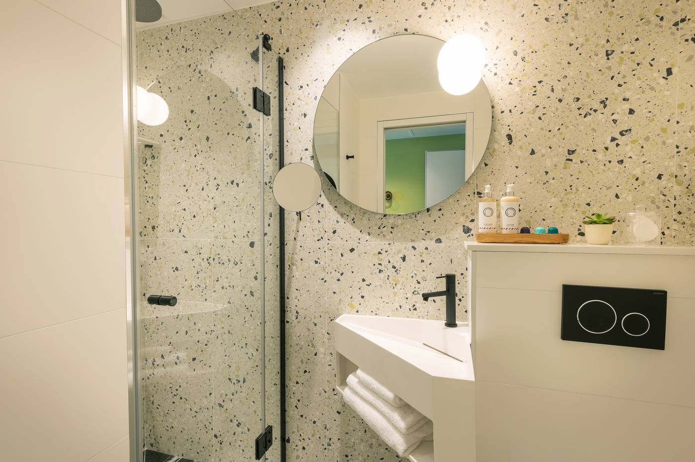 Hotel-Amoi-Paris-Room-30