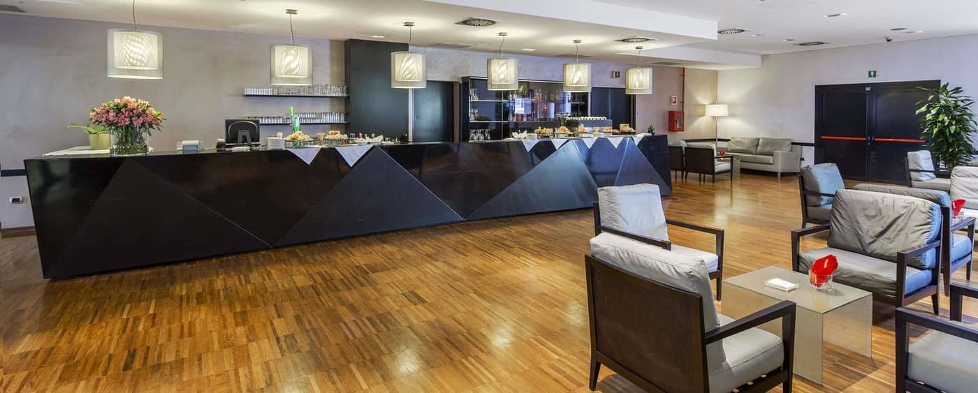 NH-Milano-Fiera-Bar-1