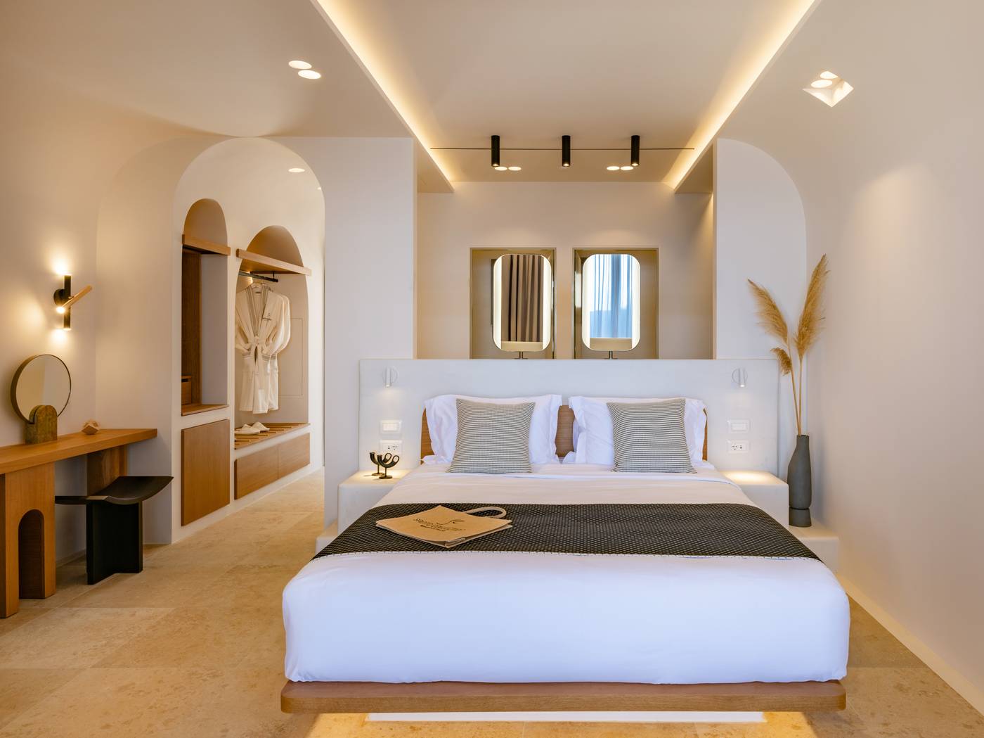 Santo Mine Oia Suites