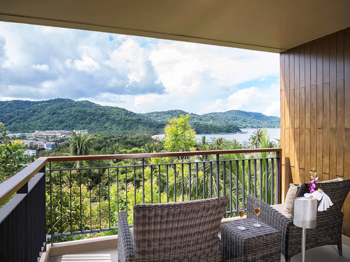 Avista-Resort---Spa-Room-92