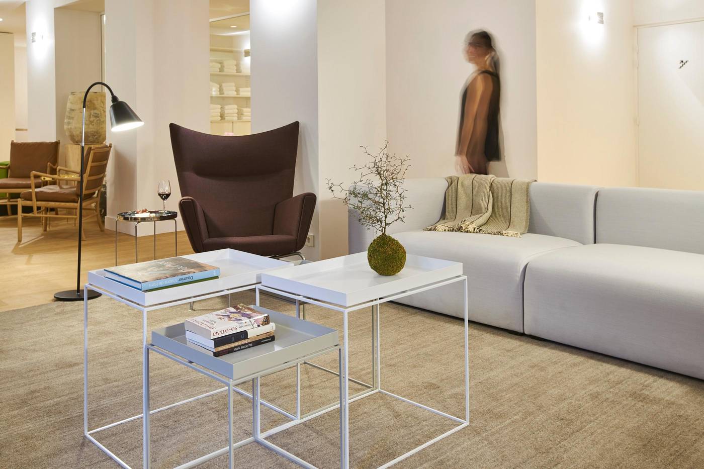 9hotel-Republique-Lobby-10