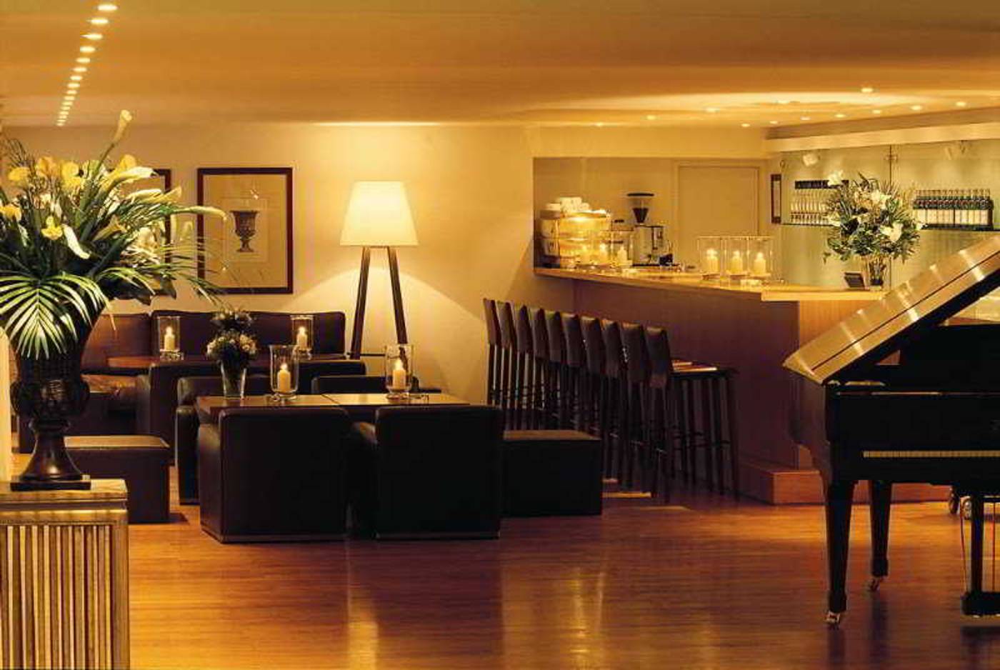 Grand-Resort-Lagonissi-Bar-16