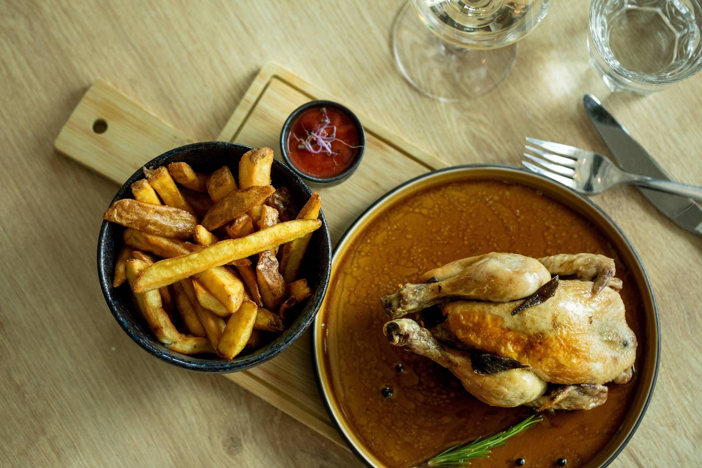 Holiday-Inn-Express-Amsterdam---North-Riverside-Restaurant-33