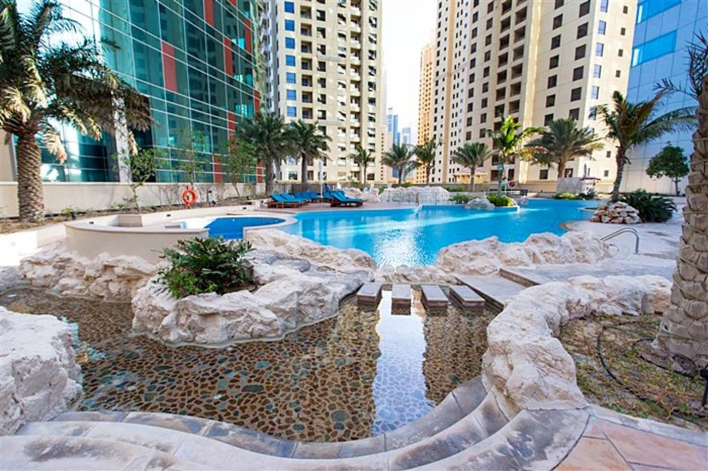 Oasis-Beach-Tower-Serviced-General-view-2