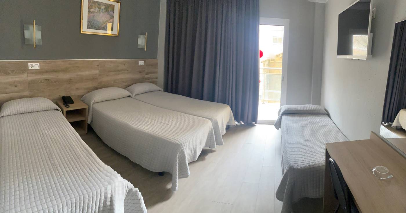 Reymar-Hotel-Room-14