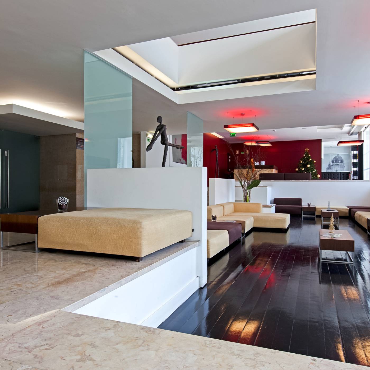 Hotel-Jeronimos-8-Lobby-9