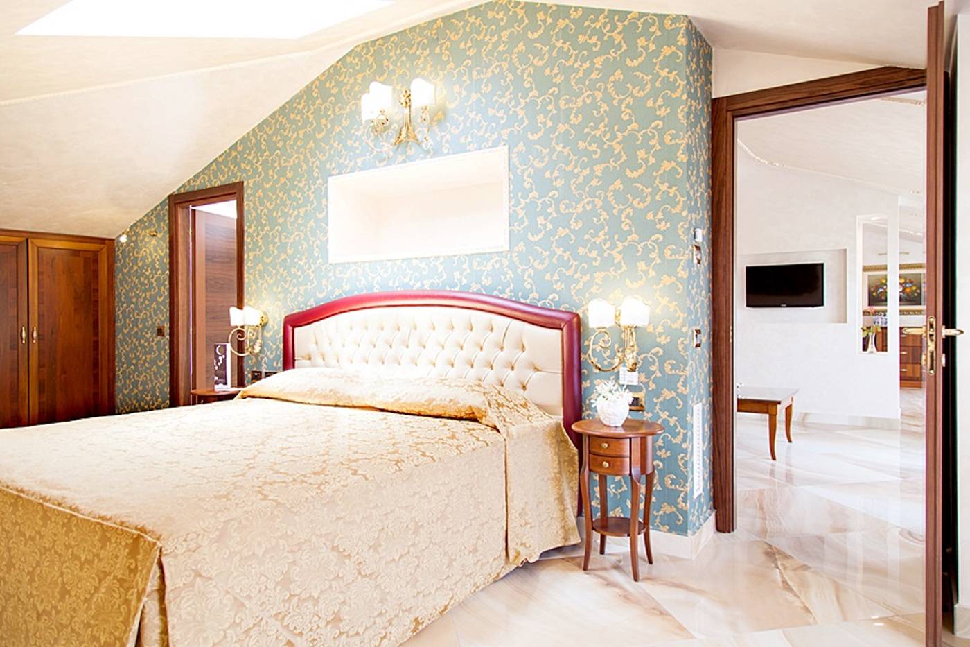 Diamond-Hotel-and-Resort-Naxos-Taormina-Room-14