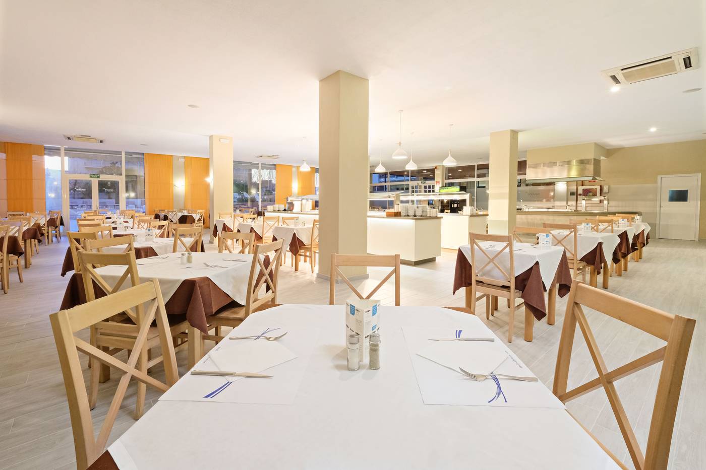 Azuline-Hotel-Pacific-Restaurant-30