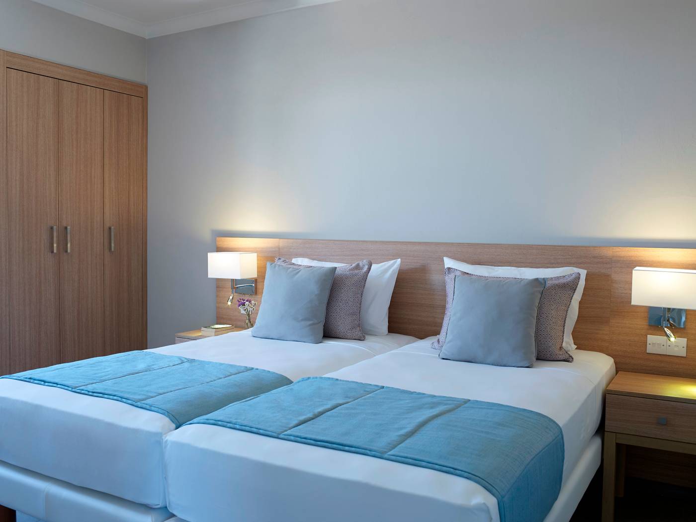 Louis-St-Elias-Resort---Waterpark-Room-52