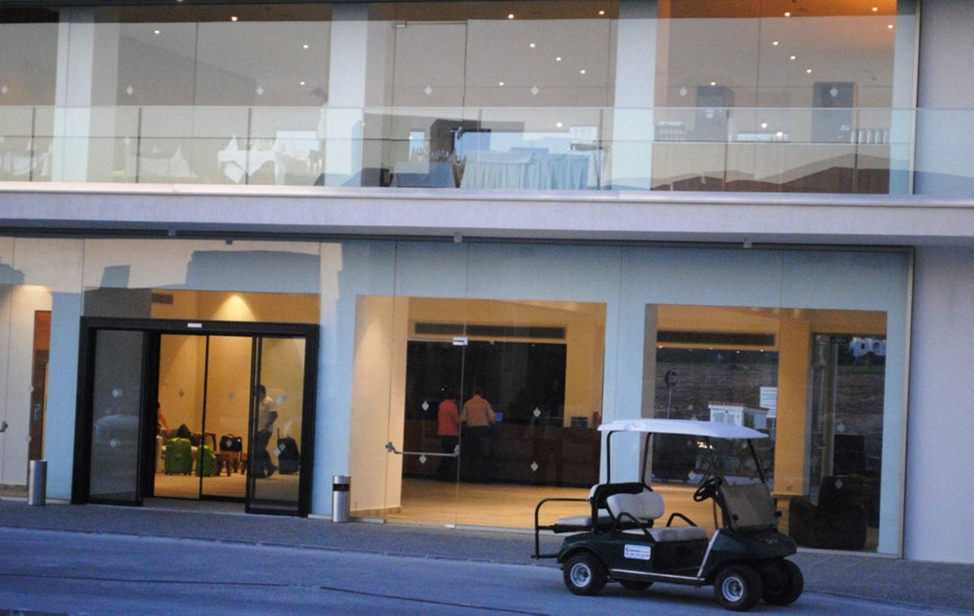 Amphora Hotel & Suites