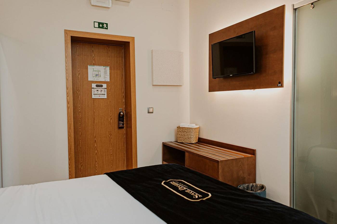 Seven-Dreams-Suites-Room-23