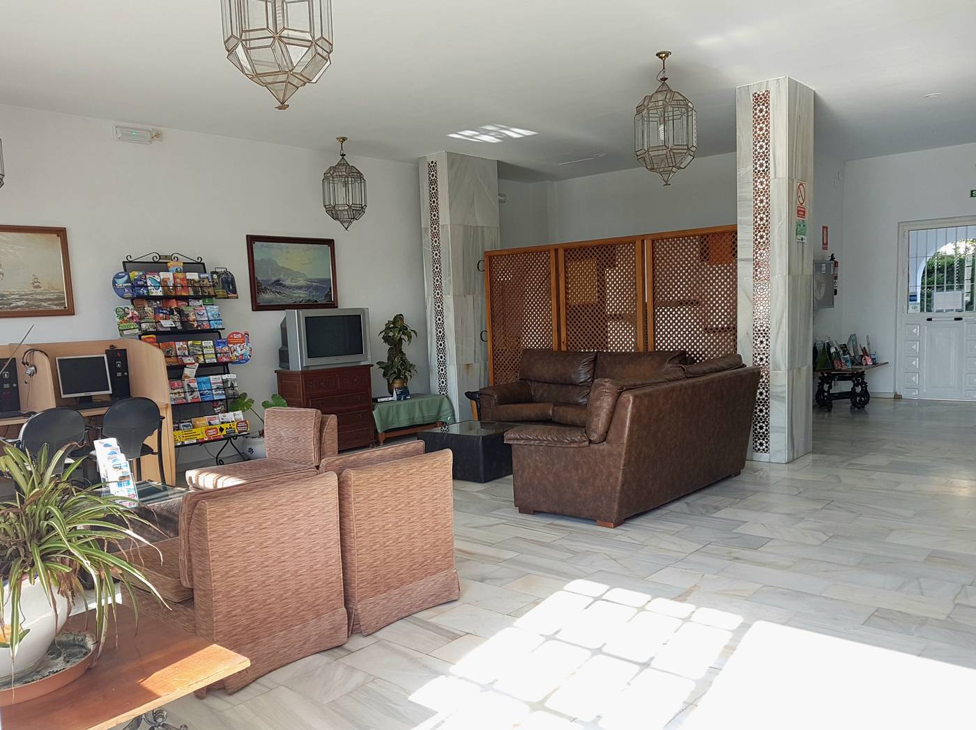 Aparthotel-Sunny-Beach-Lobby-17