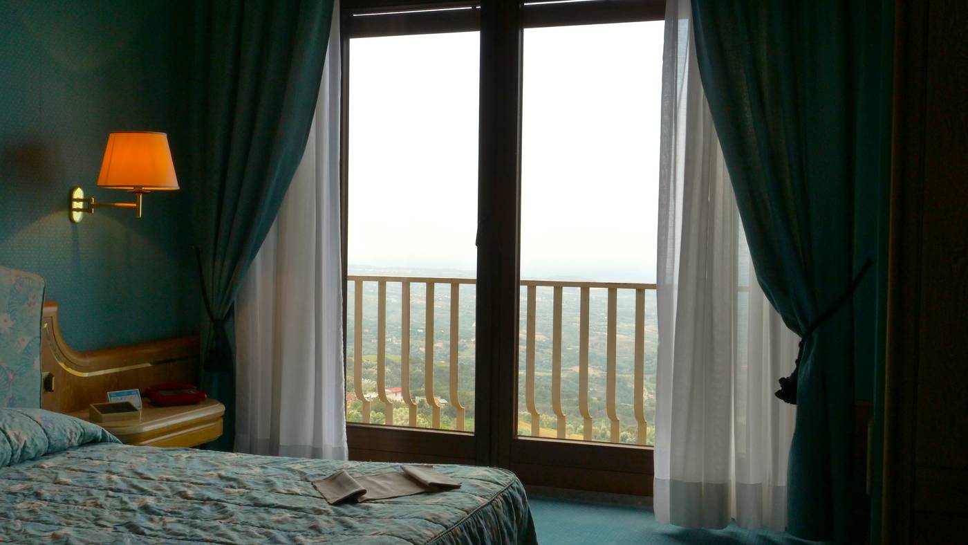 Hotel 501-Italy-Vibo Valentia-Room-9