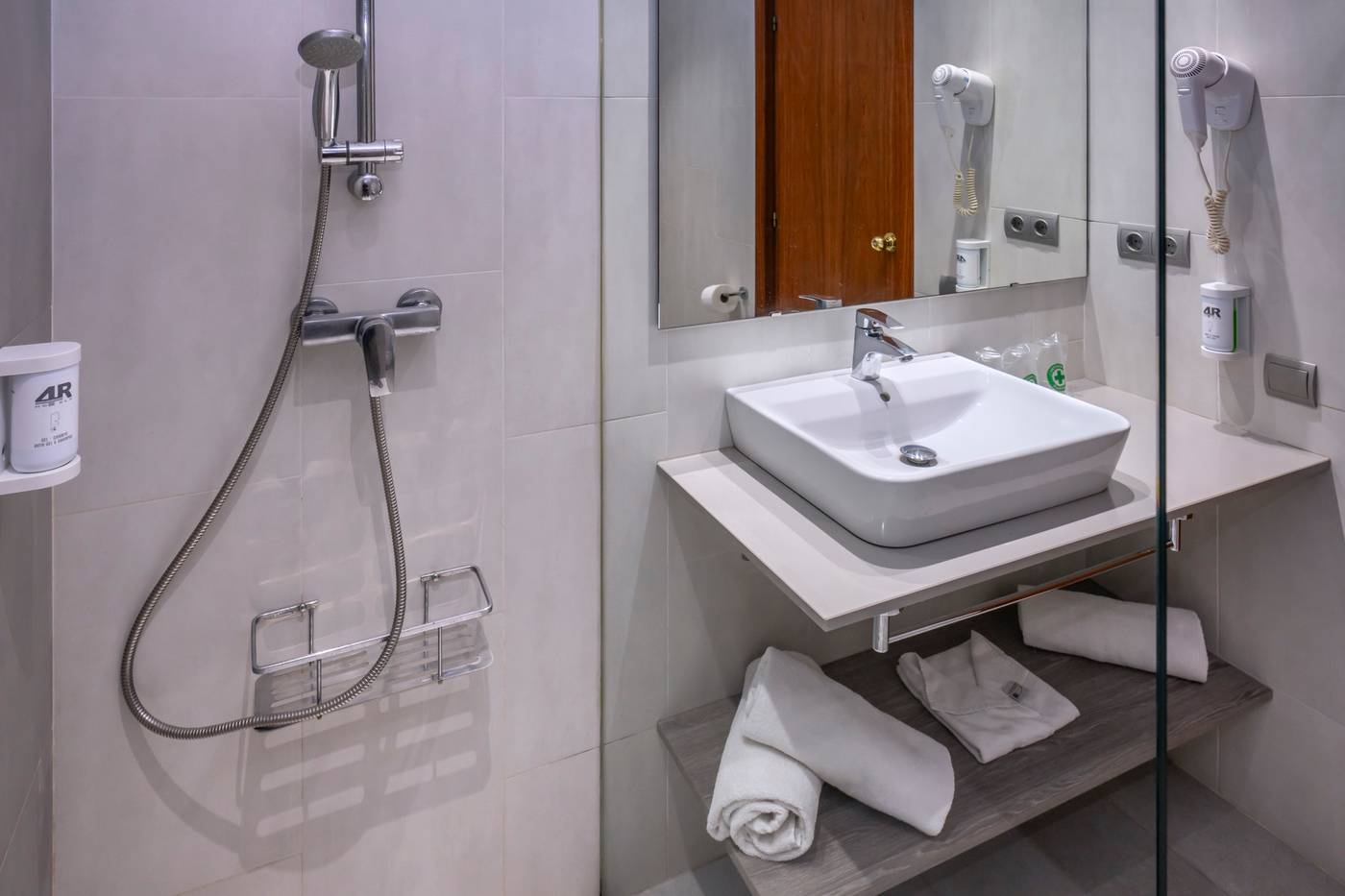 4R-Salou-Park-Resort-I-Room-31