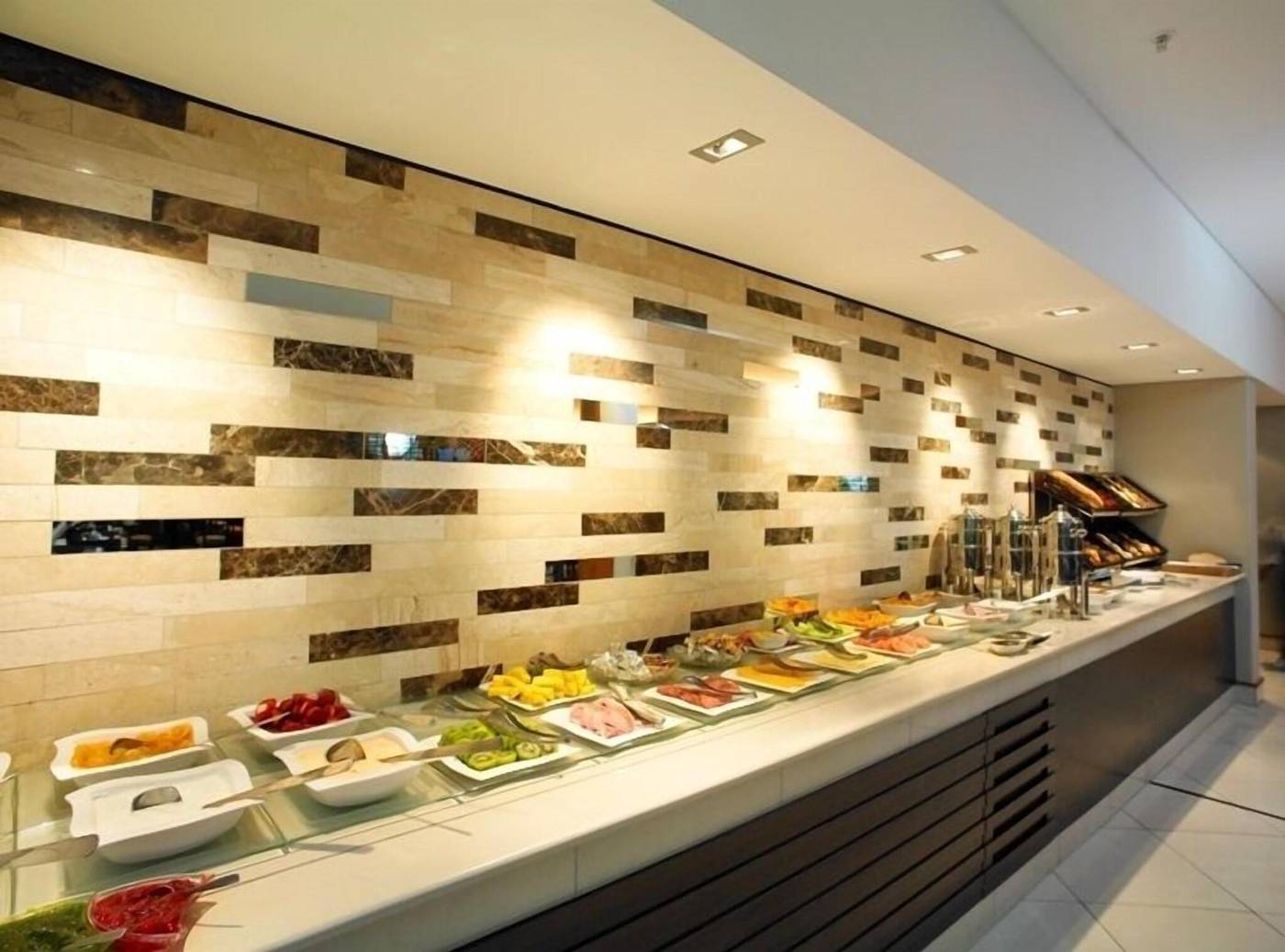 Southern-Sun-Cape-Town-Waterfront-Restaurant-30