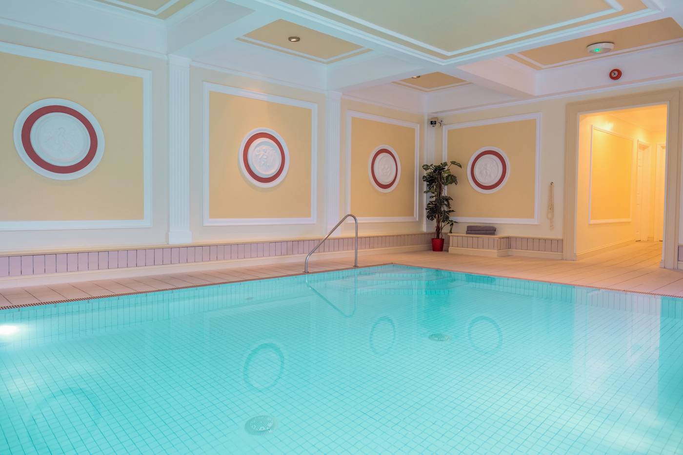 The-Atlantic-Hotel-Pool-40