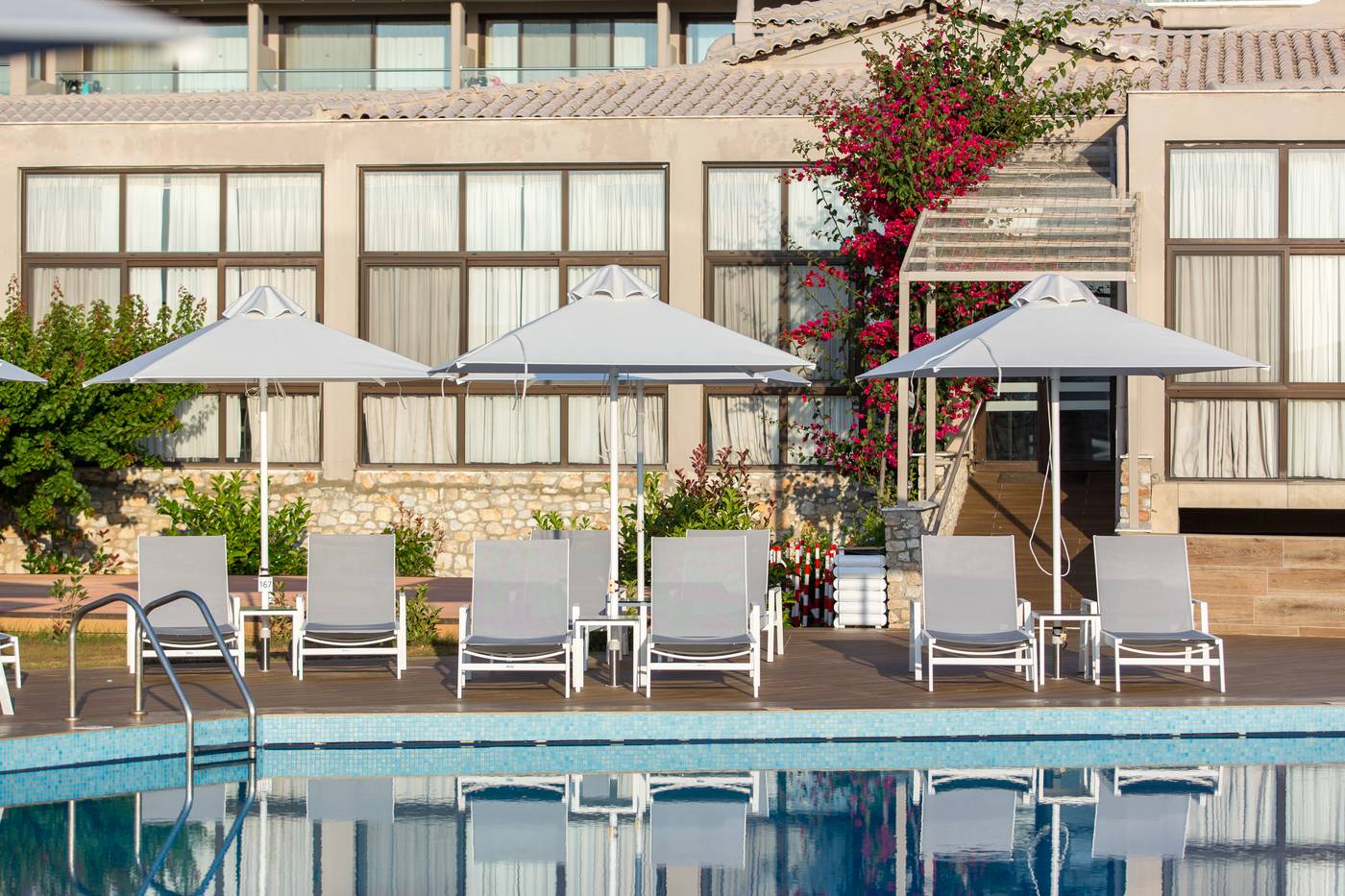 Hotel-Kassandra-Bay-Pool-5