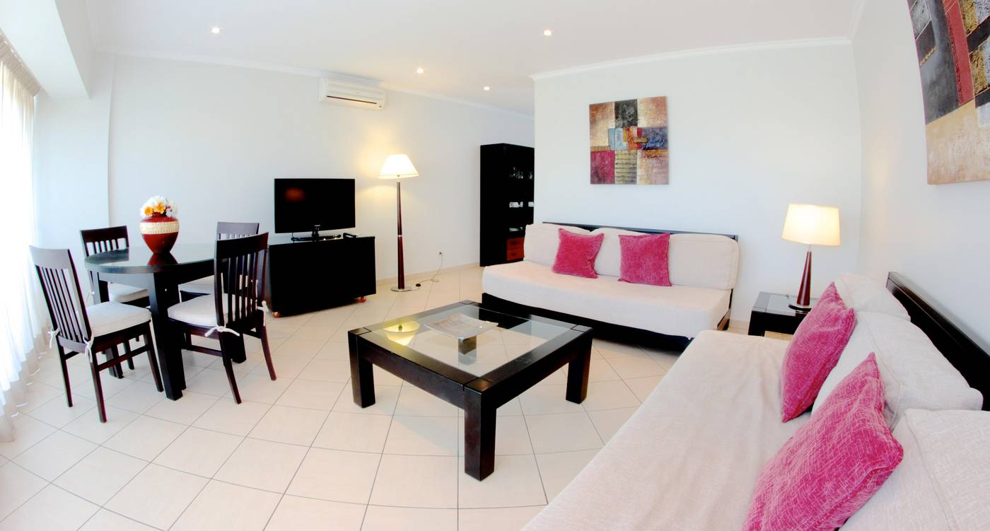 Parque-Mourabel--Pe-Do-Lago-and-Oasis-Village-Room-21