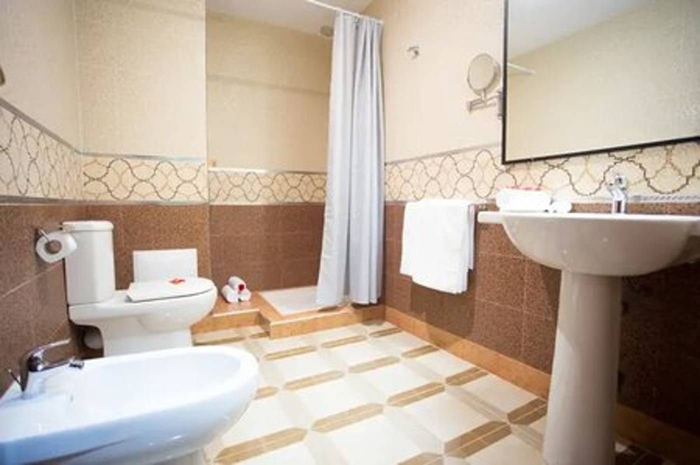 Hotel Les Ambassadeurs 16.10