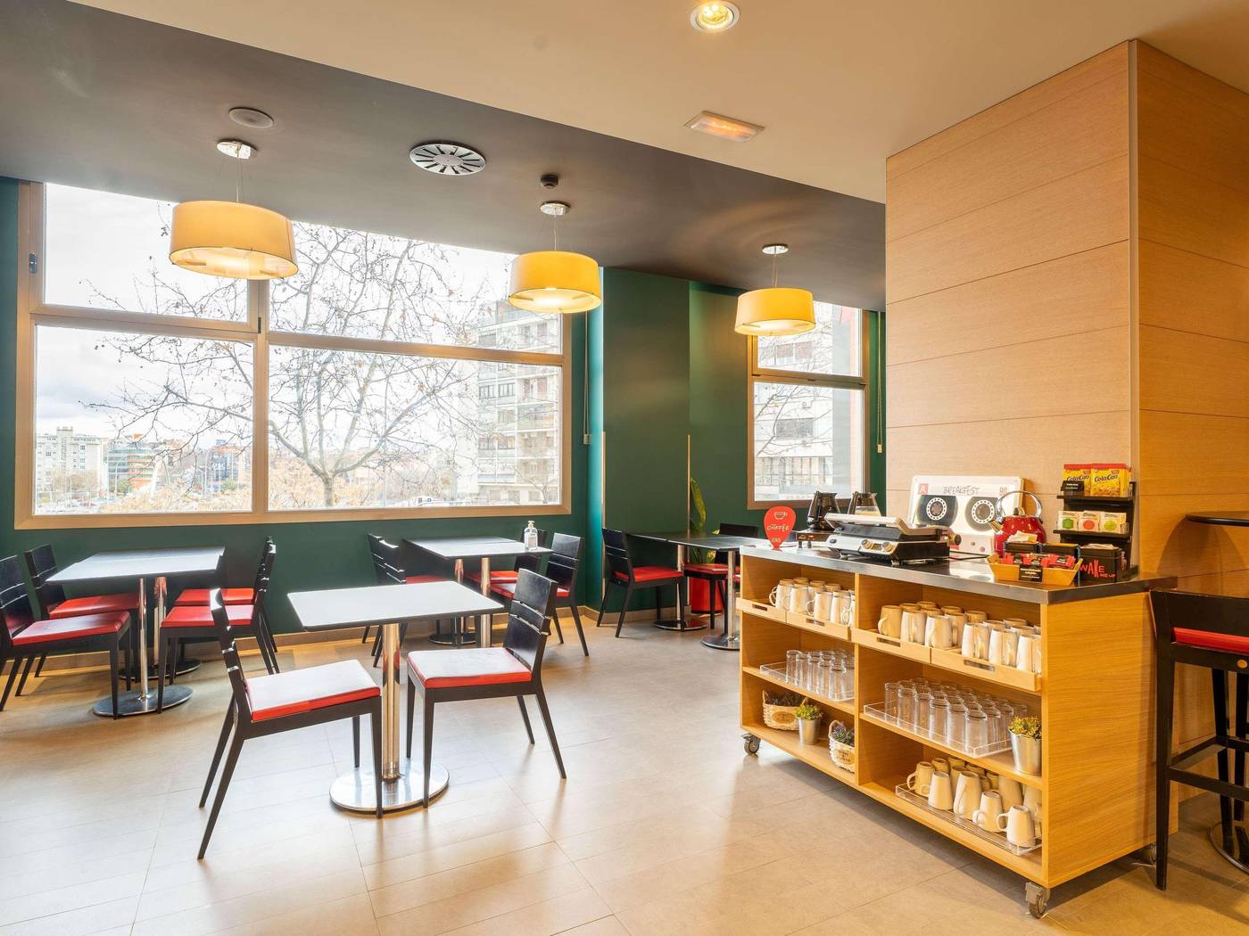 ibis-Madrid-Centro-las-Ventas-Restaurant-13