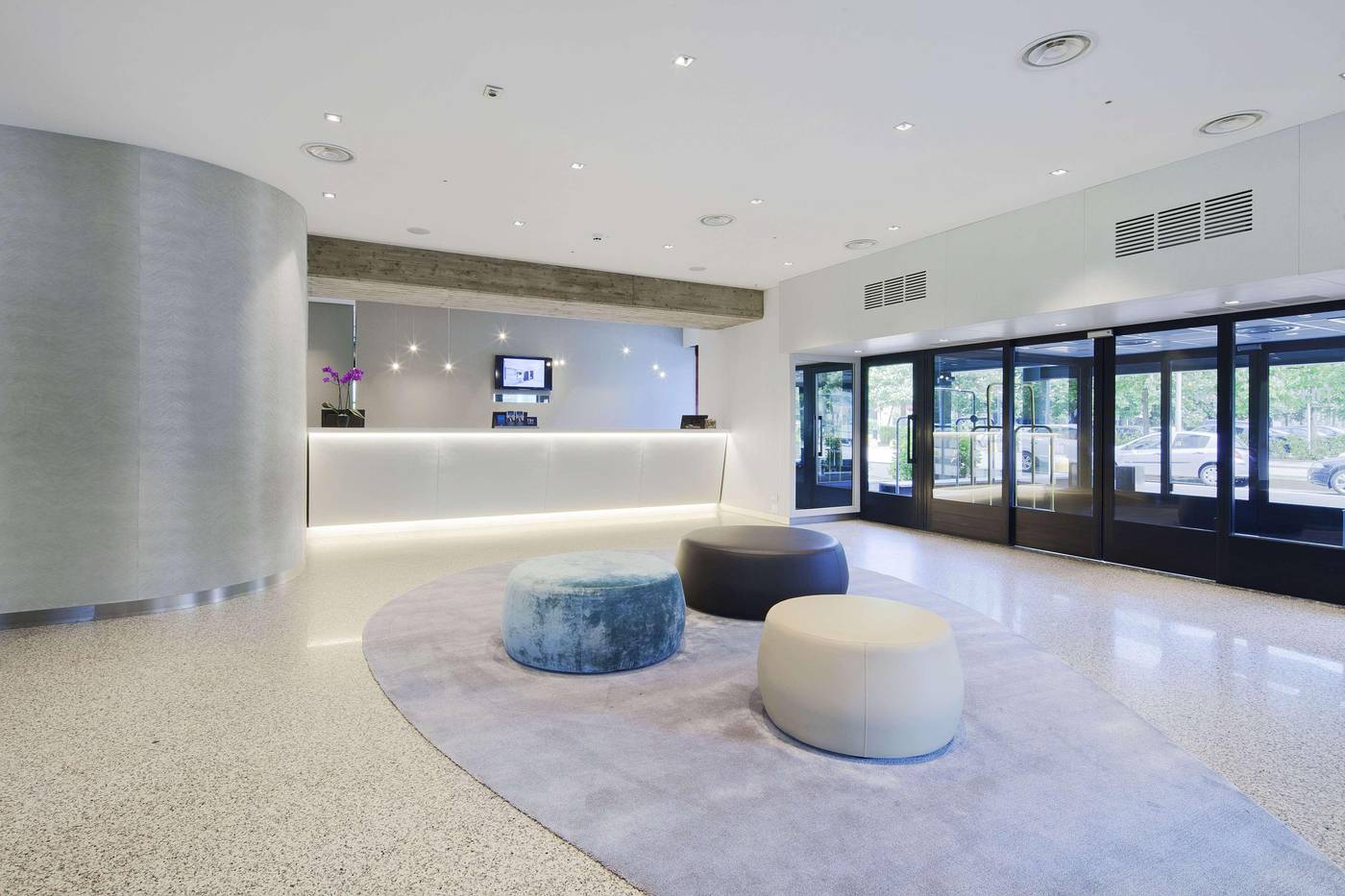 NH-Milano-Congress-Centre-Lobby-10