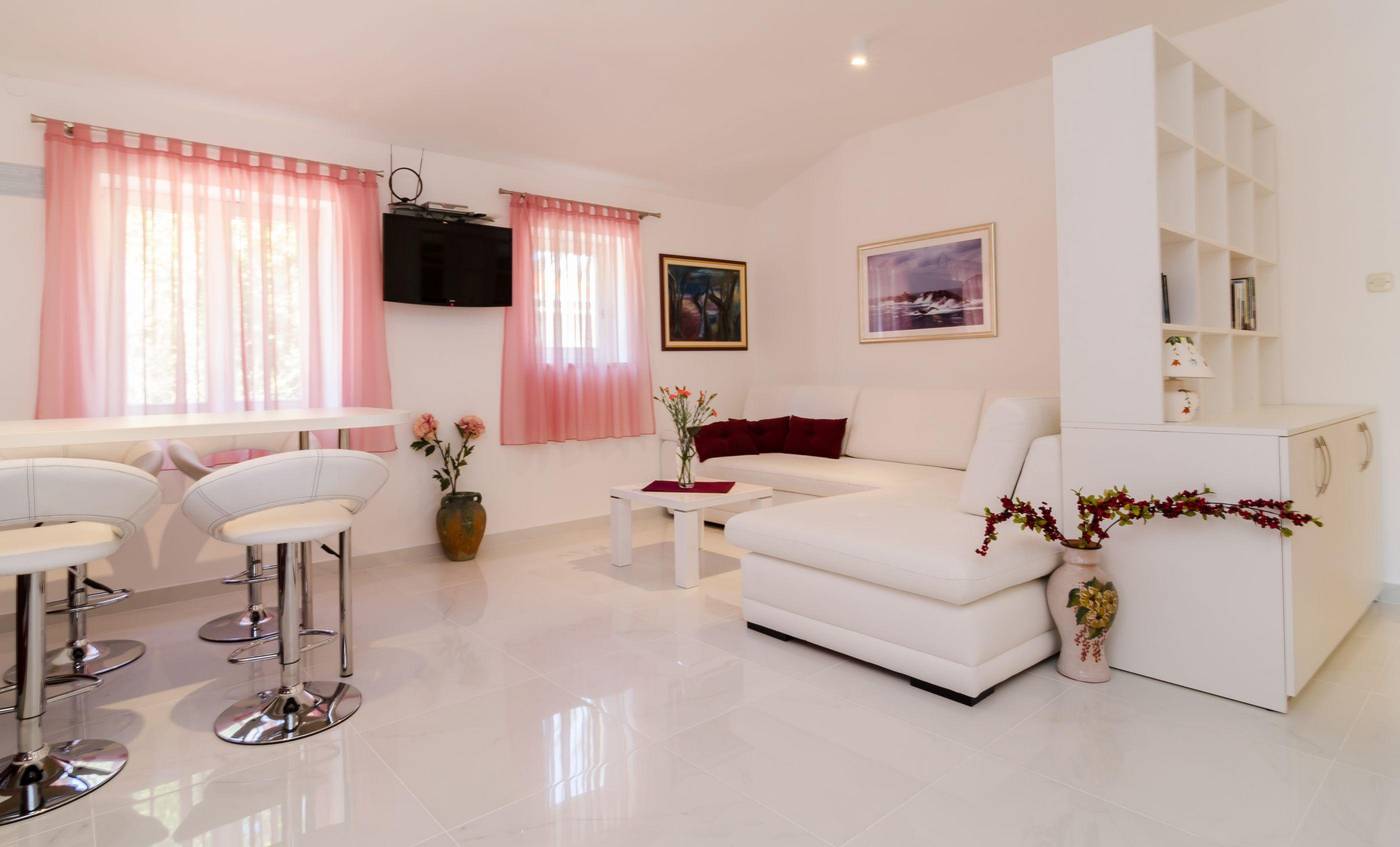 Apartments-Mare-Room-6
