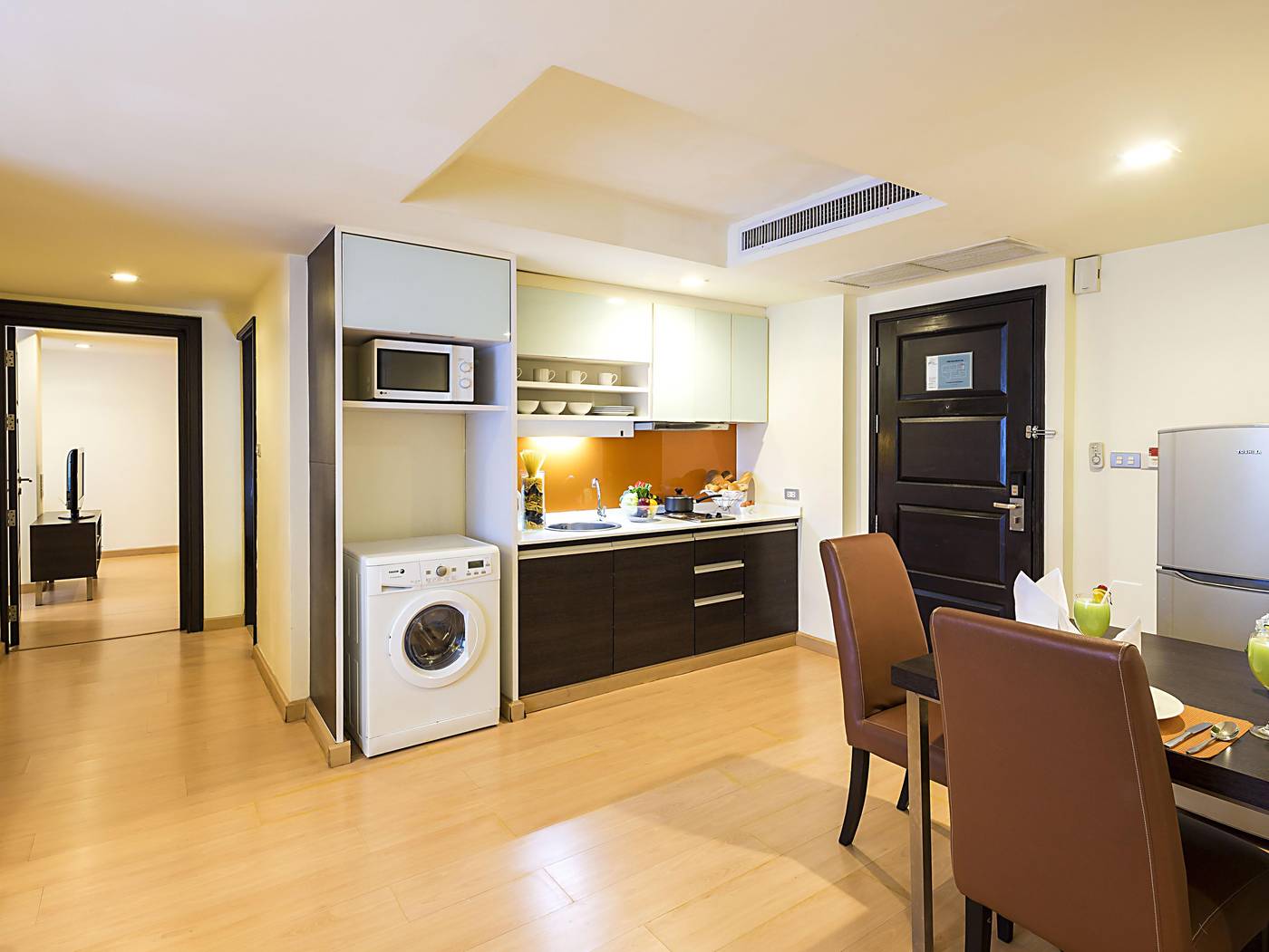 Aspen-Suites-Sukhumvit-2-Room-5