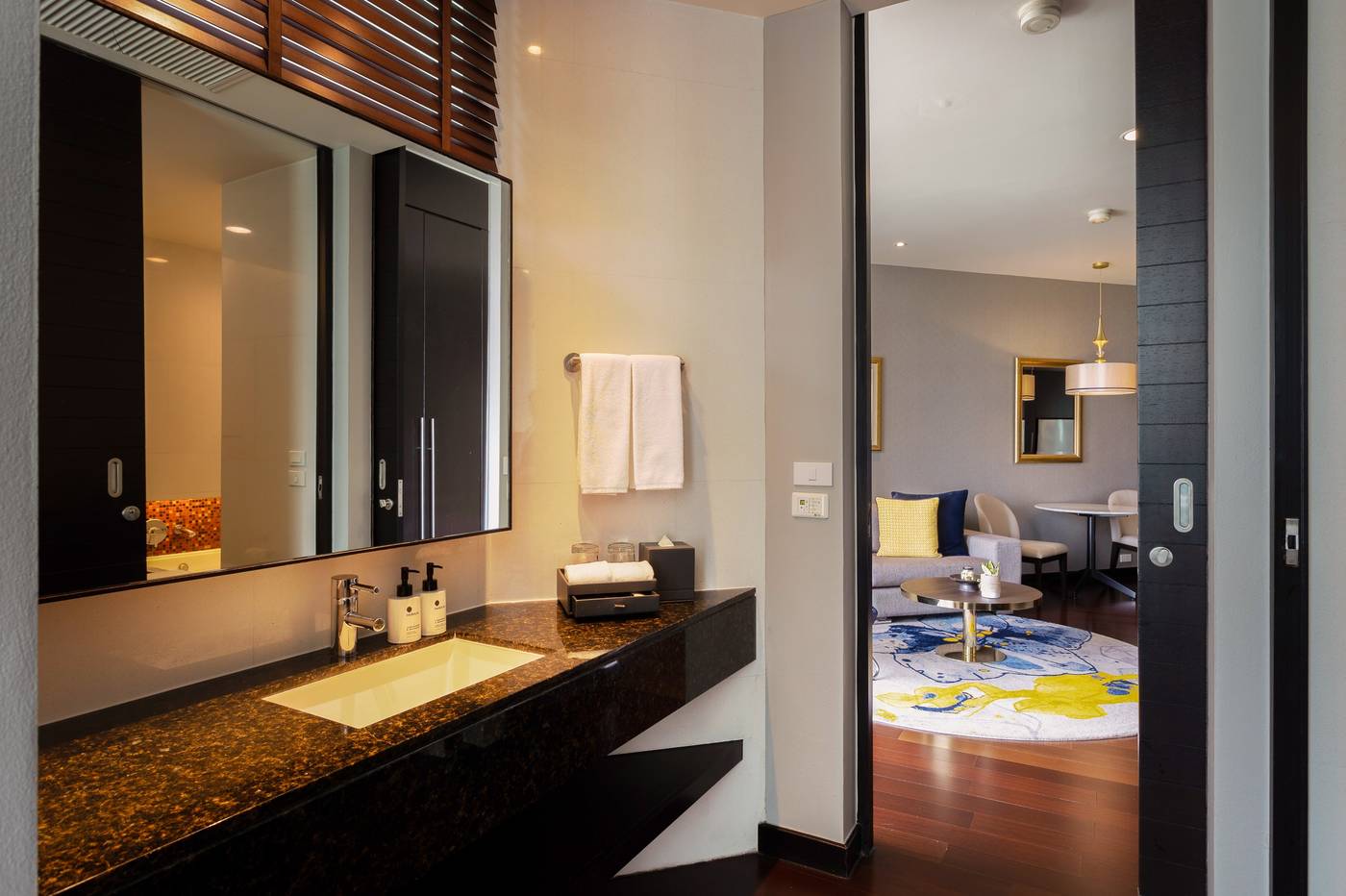 Chatrium-Hotel-Riverside-Bangkok-Room-64