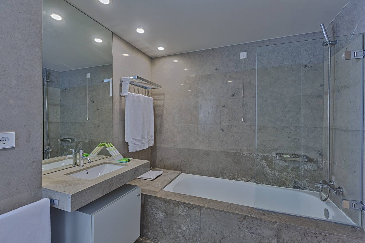 Aqualuz Troia Rio by The Editory-Portugal-Troia-Room-10