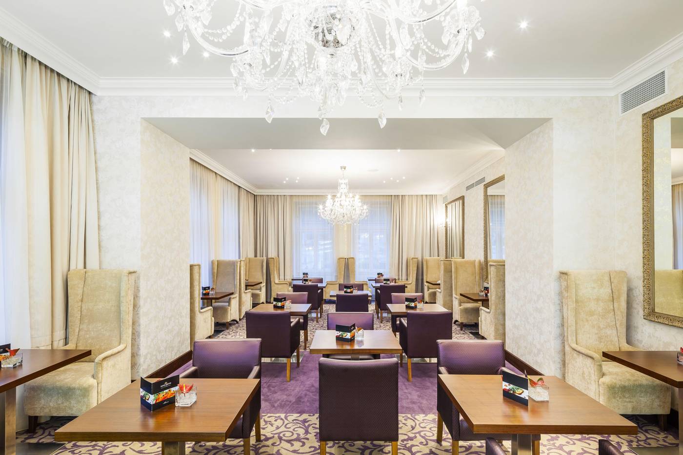 Kosher-Hotel-King-David-Bar-12