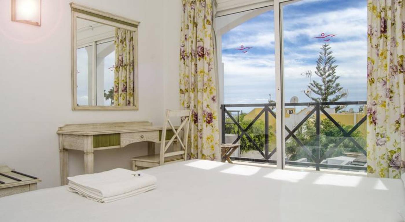 Vista Bonita - Gay Only Resort