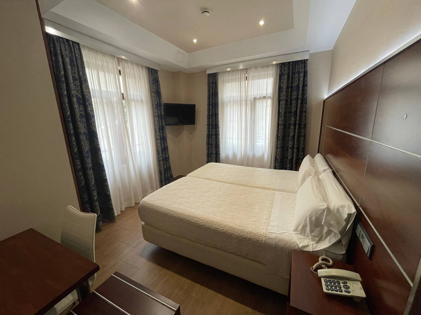 Castilla-Guerrero-Room-15