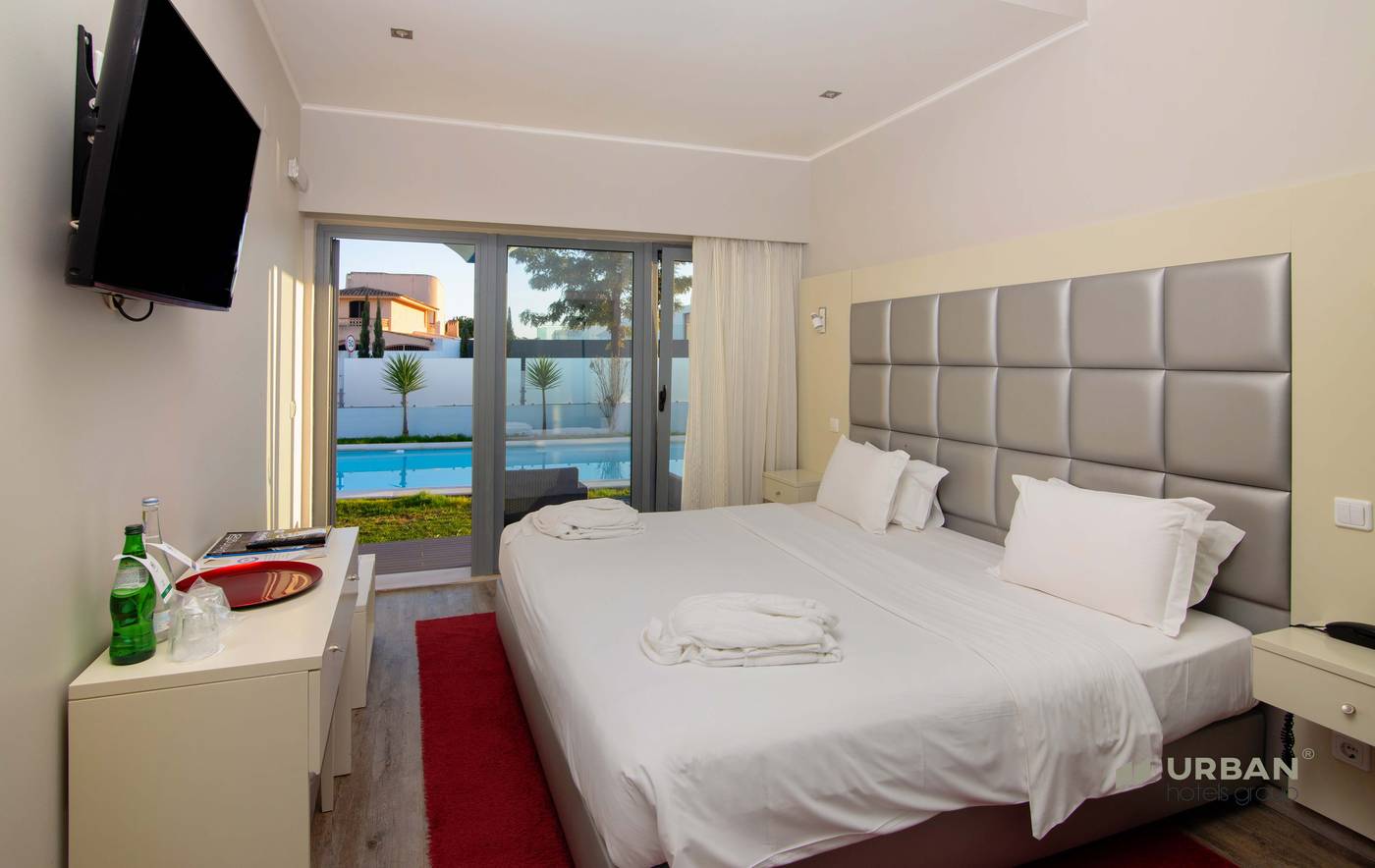 Hotel-Santa-Eulalia-Praia-Room-26