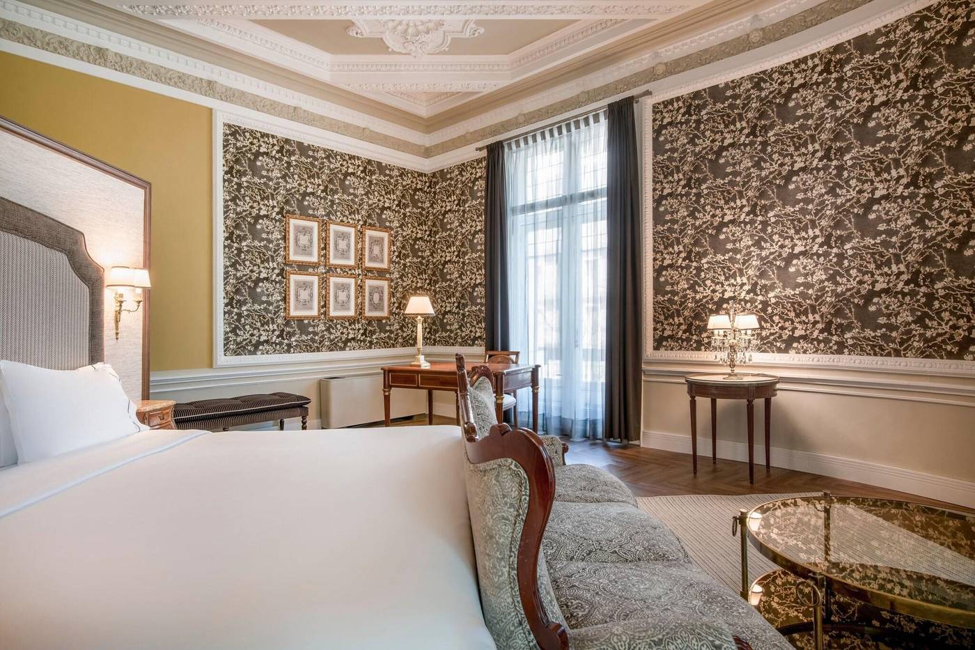 AC-Hotel-Palacio-del-Retiro-Autograph-Collection-Room-37